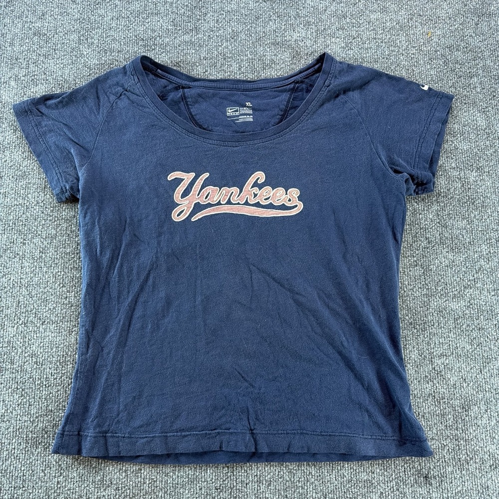 Nike Team MLB New York Yankees T-Shirt Navy Blue Pink Logo XL Womens Raglan Tee - Picture 1 of 6